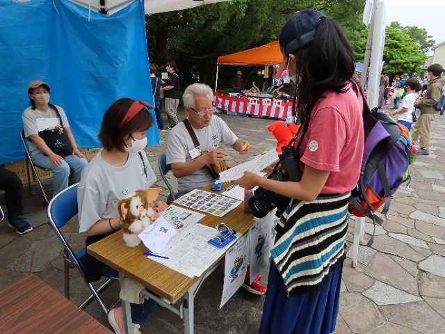 Assisting visitors and events at the General Information Desk